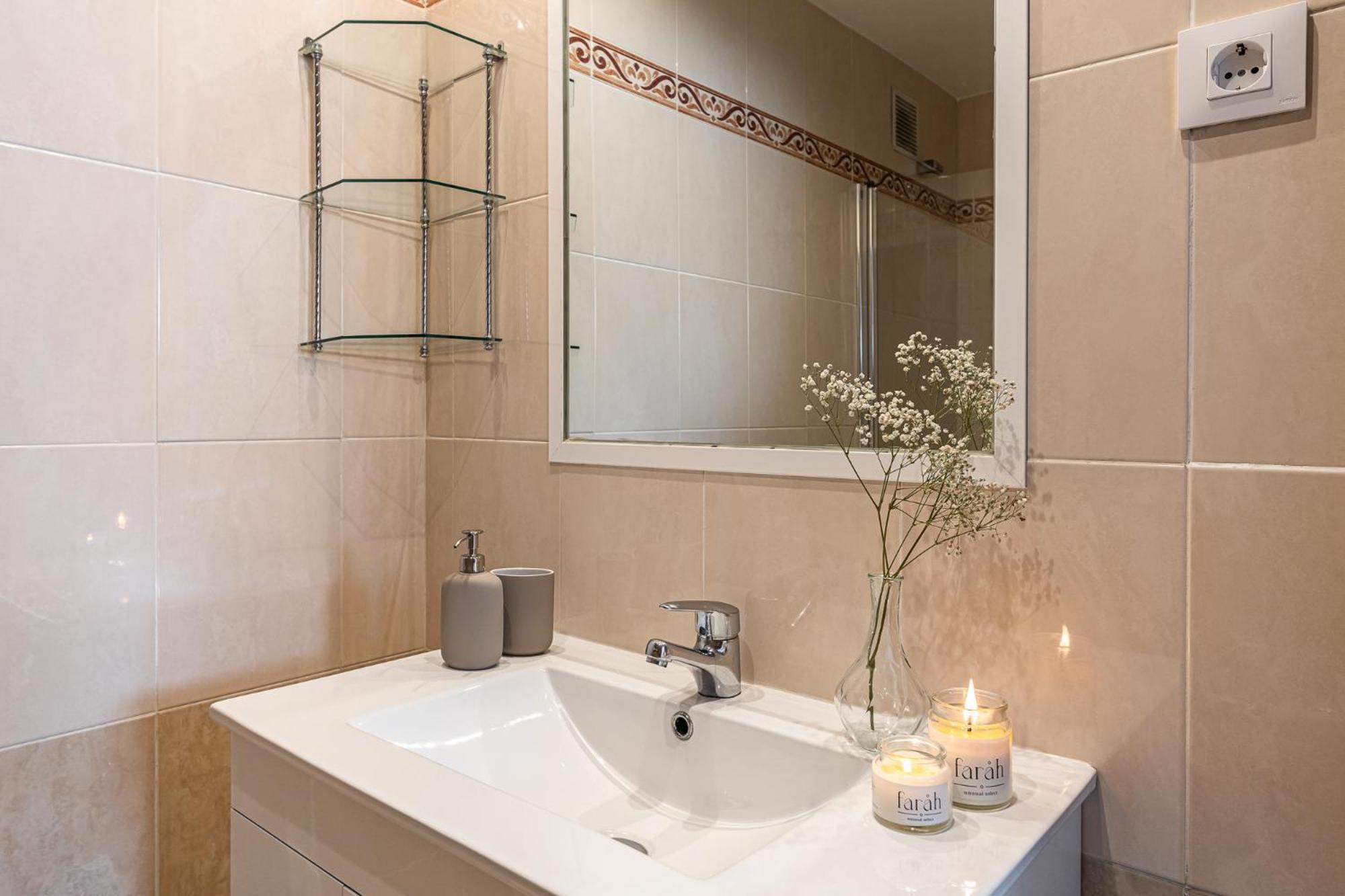 Waou Gran Via Attic - Corta Duracion Apartment Madrid Luaran gambar